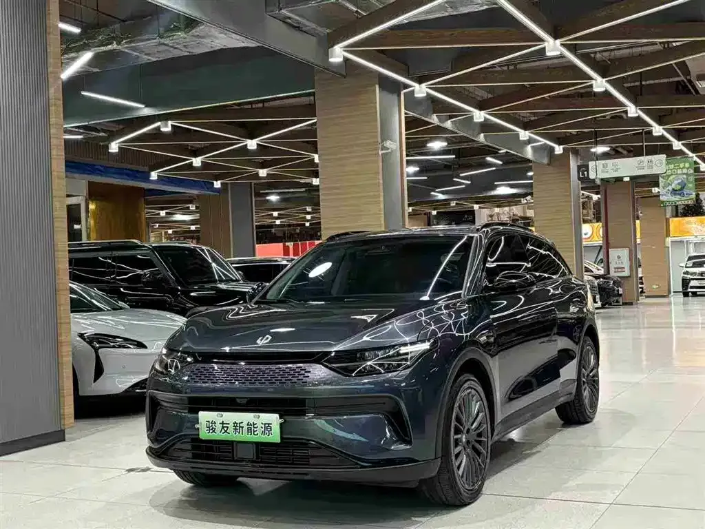 Leapmotor C11