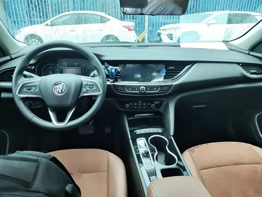Buick Regal — фото 10