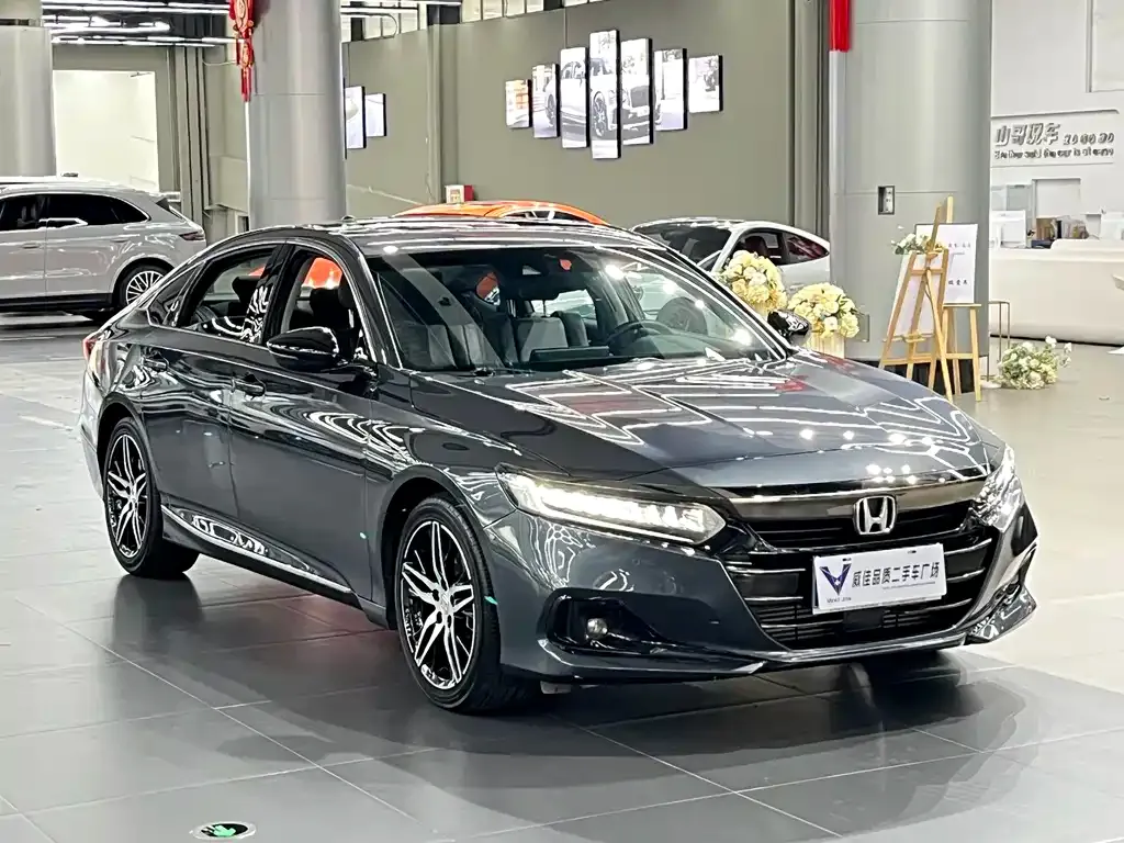 Honda Accord — фото 6