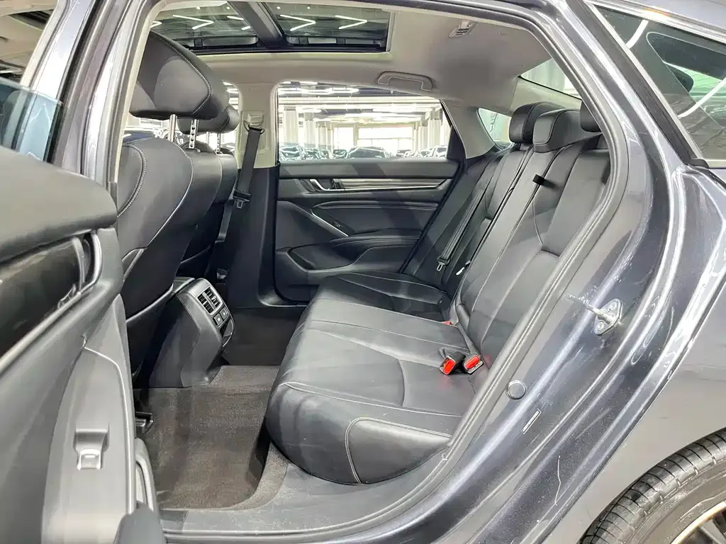 Honda Accord — фото 3