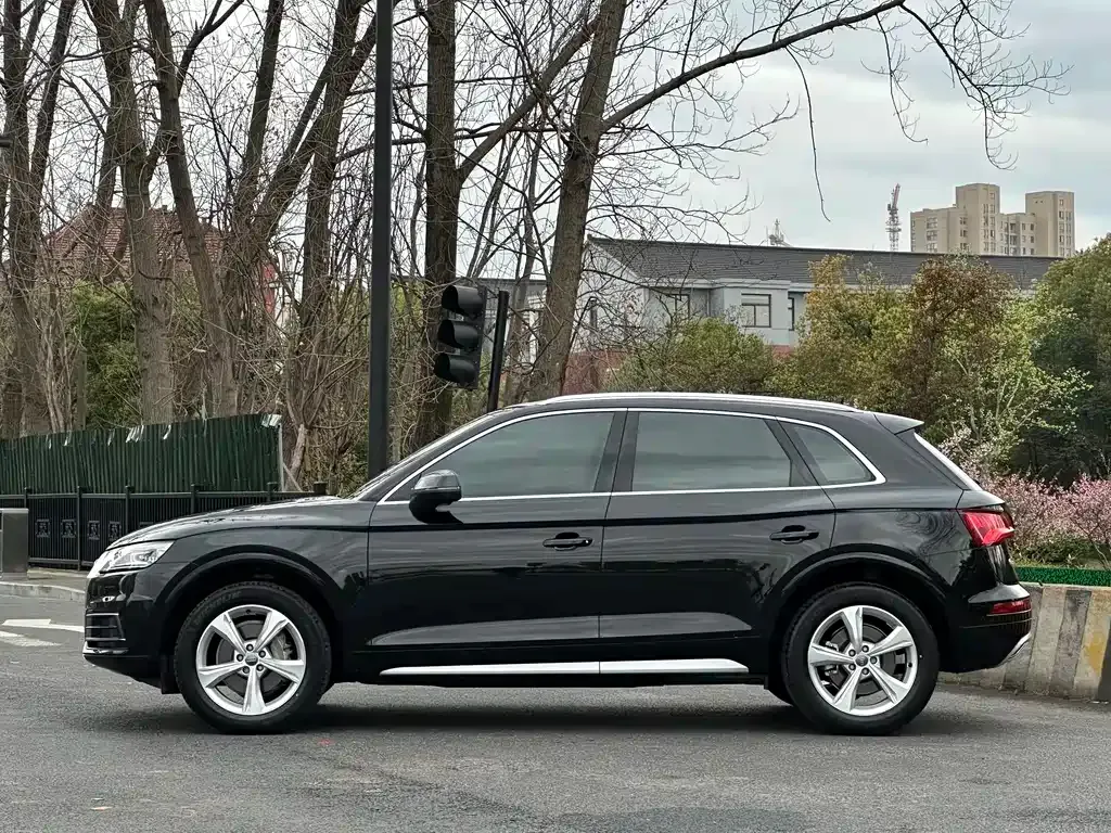 Audi Q5L 2021 из CN, фото 10
