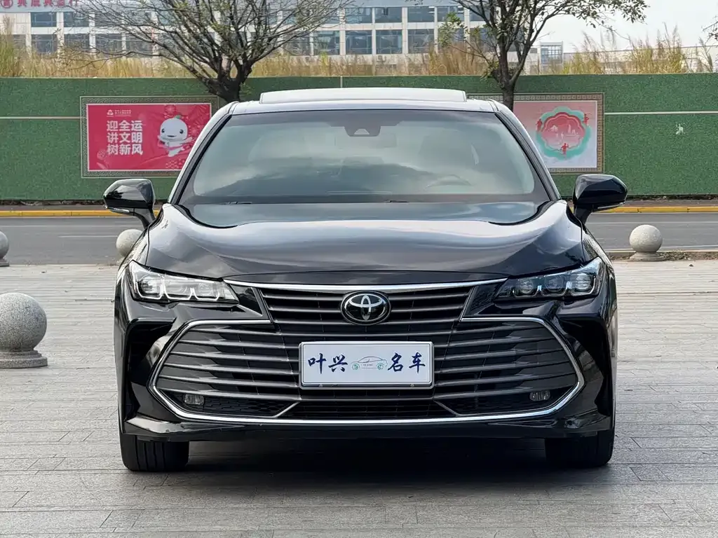 Toyota Avalon — фото 8