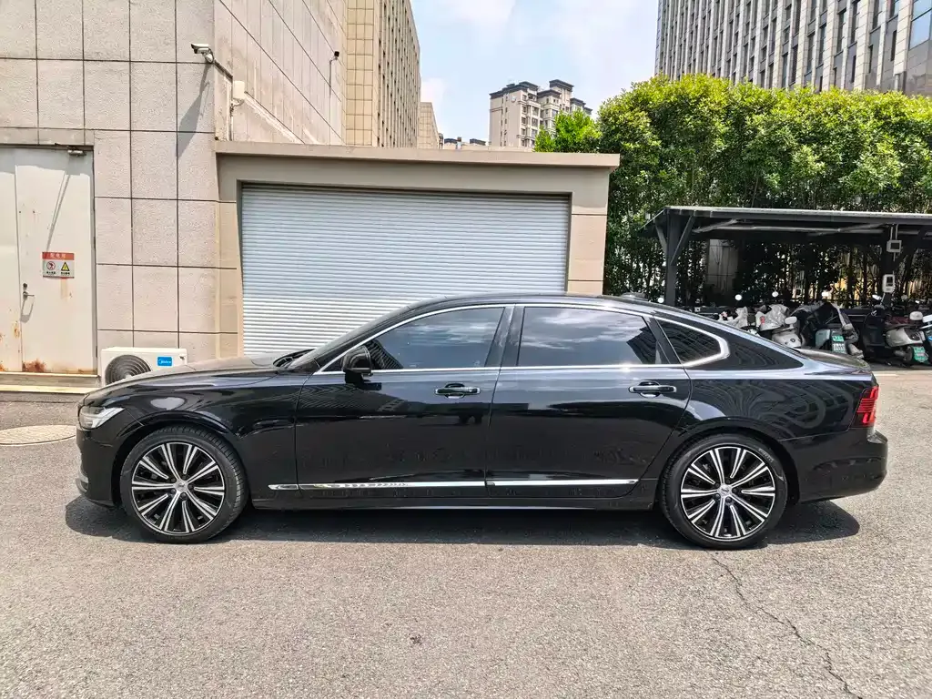 Volvo S90 — фото 8