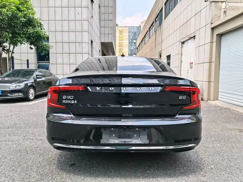 Volvo S90 — фото 2