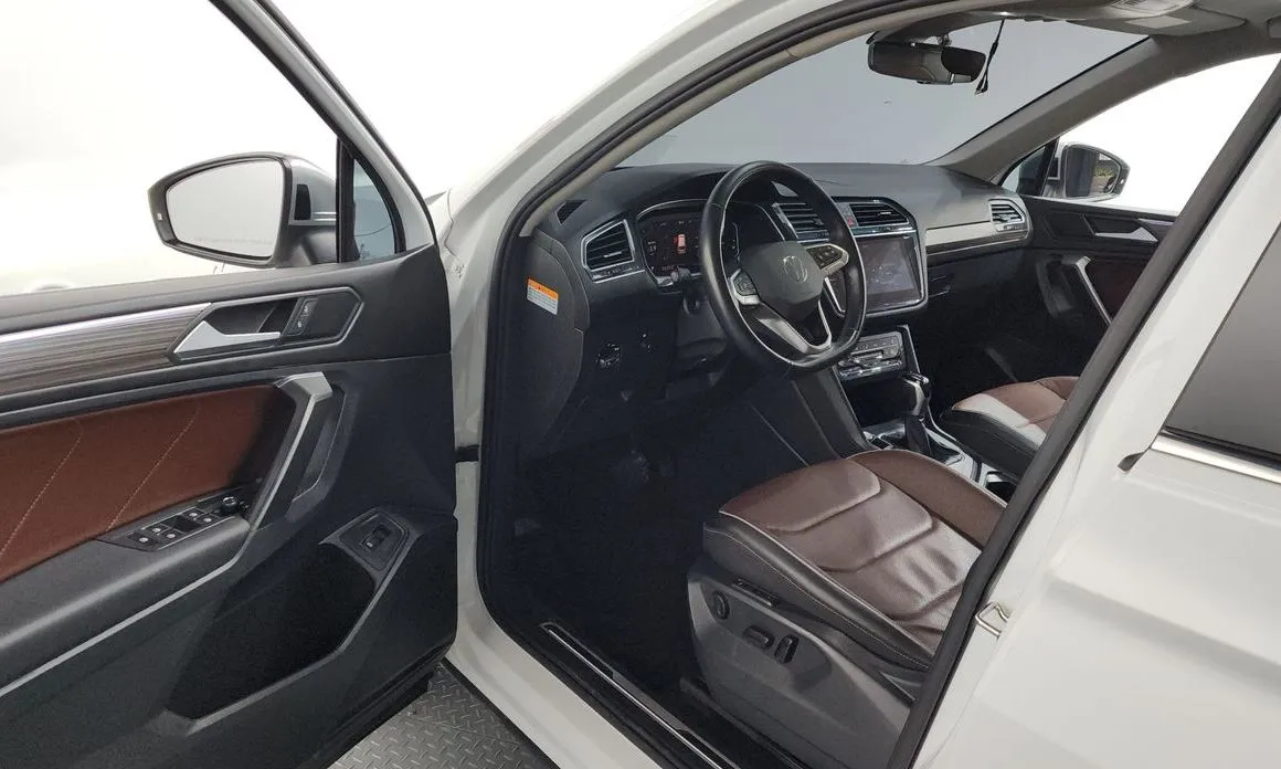 Volkswagen Tiguan — фото 7