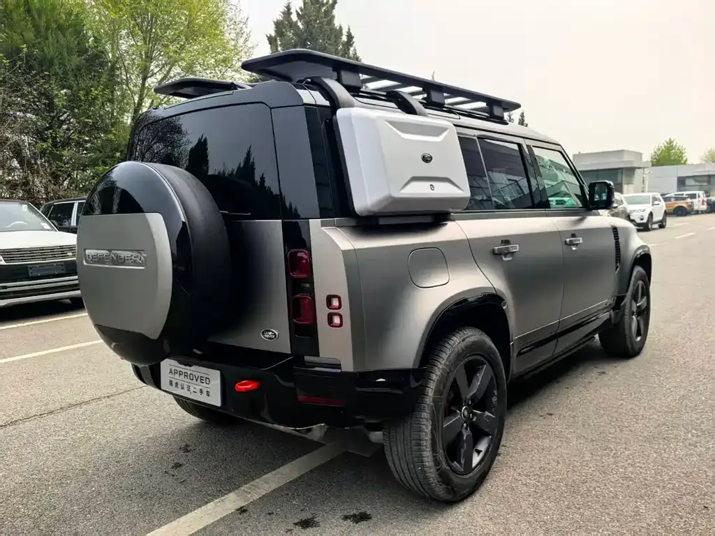 Land Rover Defender — фото 10