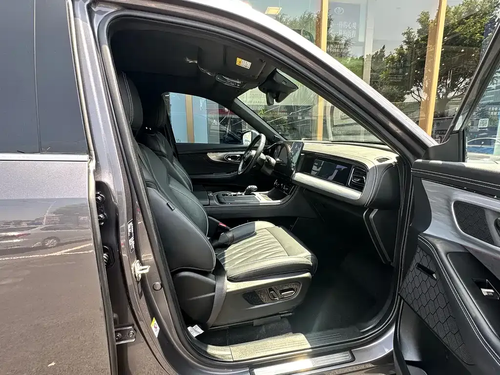GAC Motor Trumpchi GS8 — фото 10