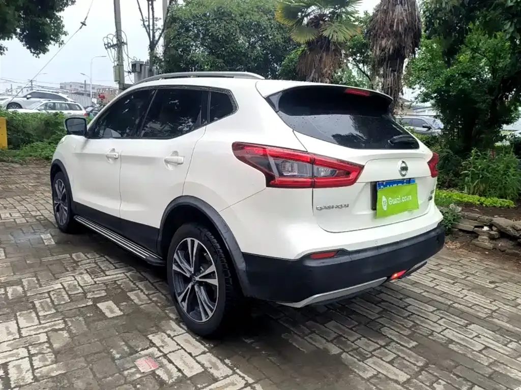 Nissan Qashqai — фото 7