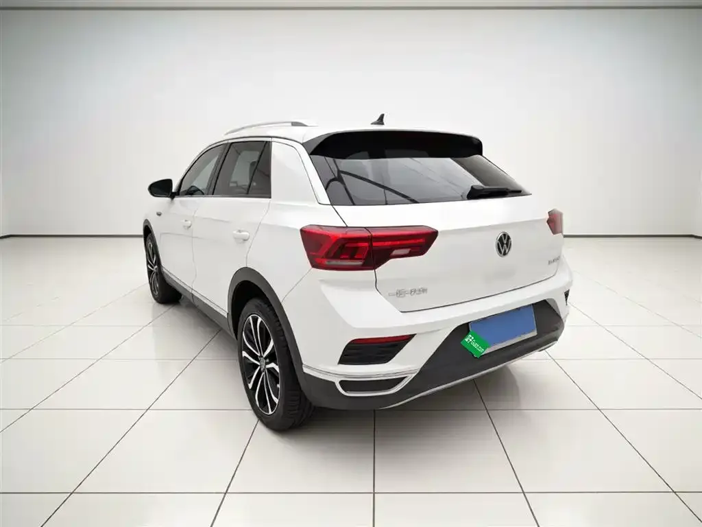 Volkswagen T-Roc — фото 4