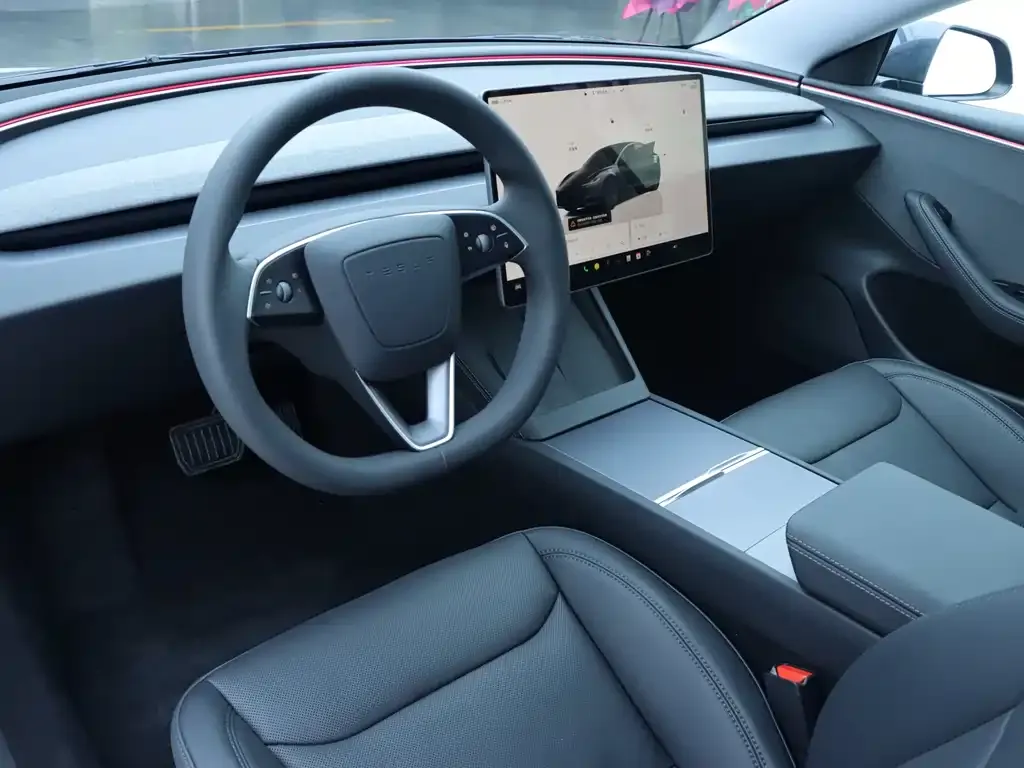 Tesla Model 3 — фото 6