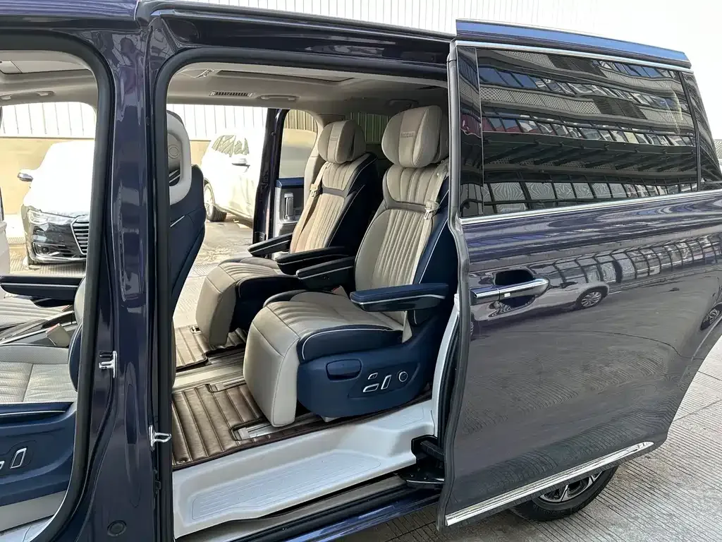 Roewe iMAX8 — фото 7
