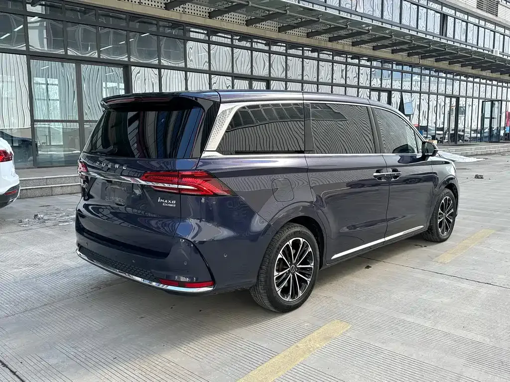 Roewe iMAX8 — фото 4