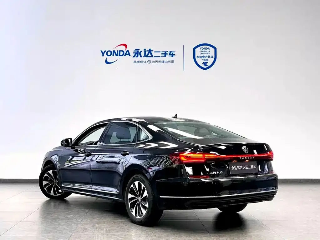 Volkswagen Passat — фото 6