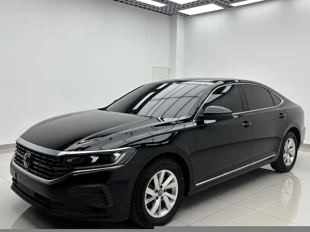 Volkswagen Passat — фото 1