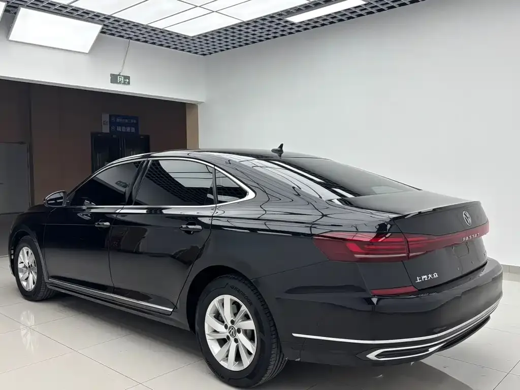 Volkswagen Passat — фото 5