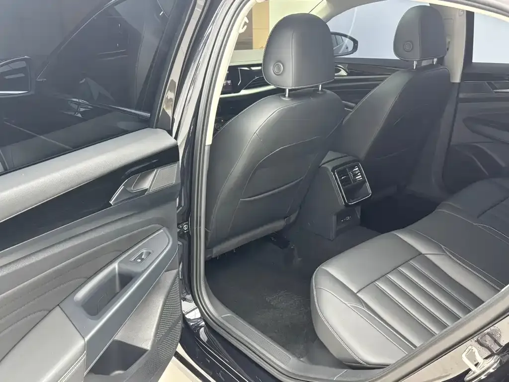 Volkswagen Passat — фото 4