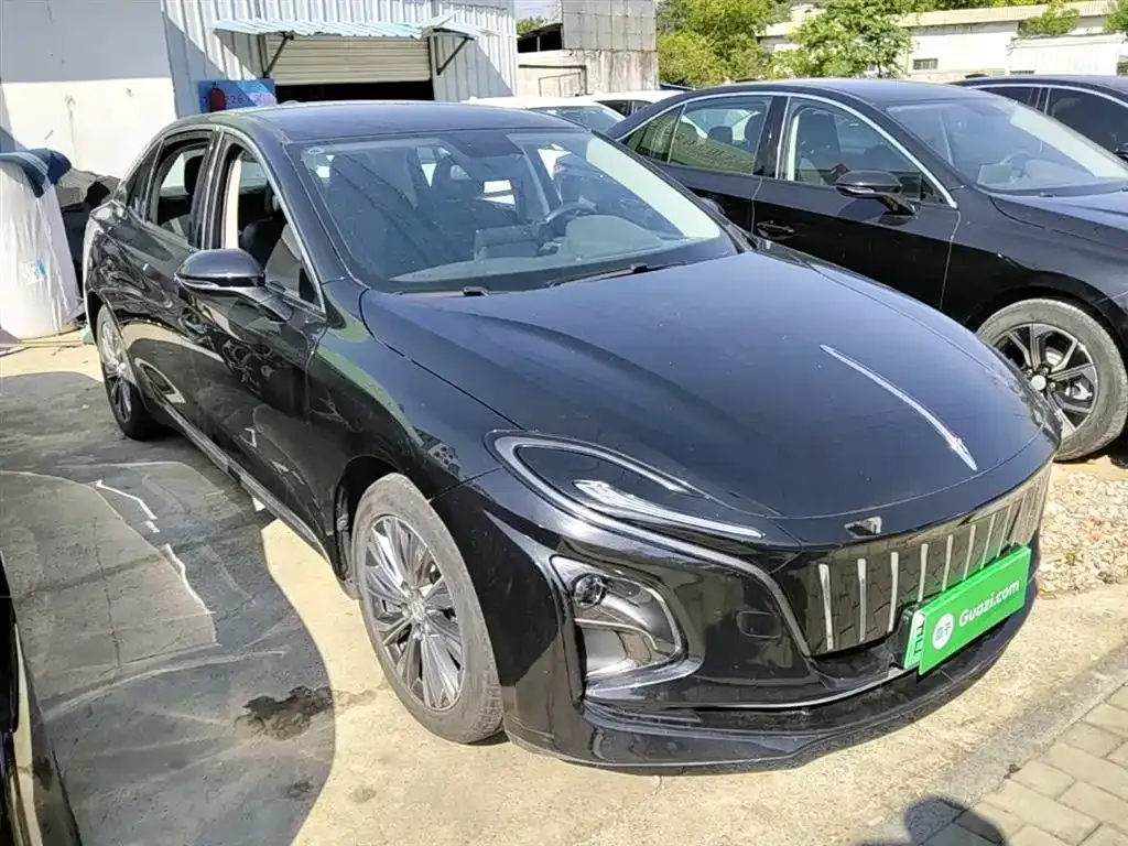 Hongqi E-QM5 — фото 6