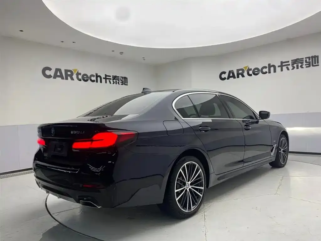 BMW 5 Series — фото 2
