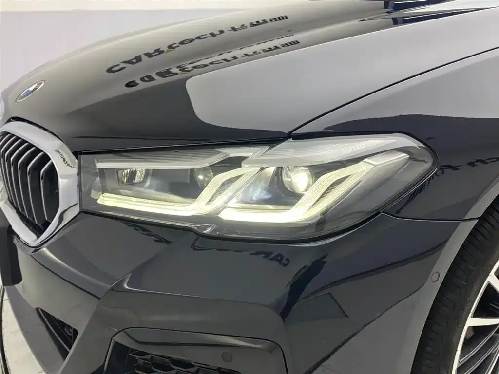 BMW 5 Series — фото 9