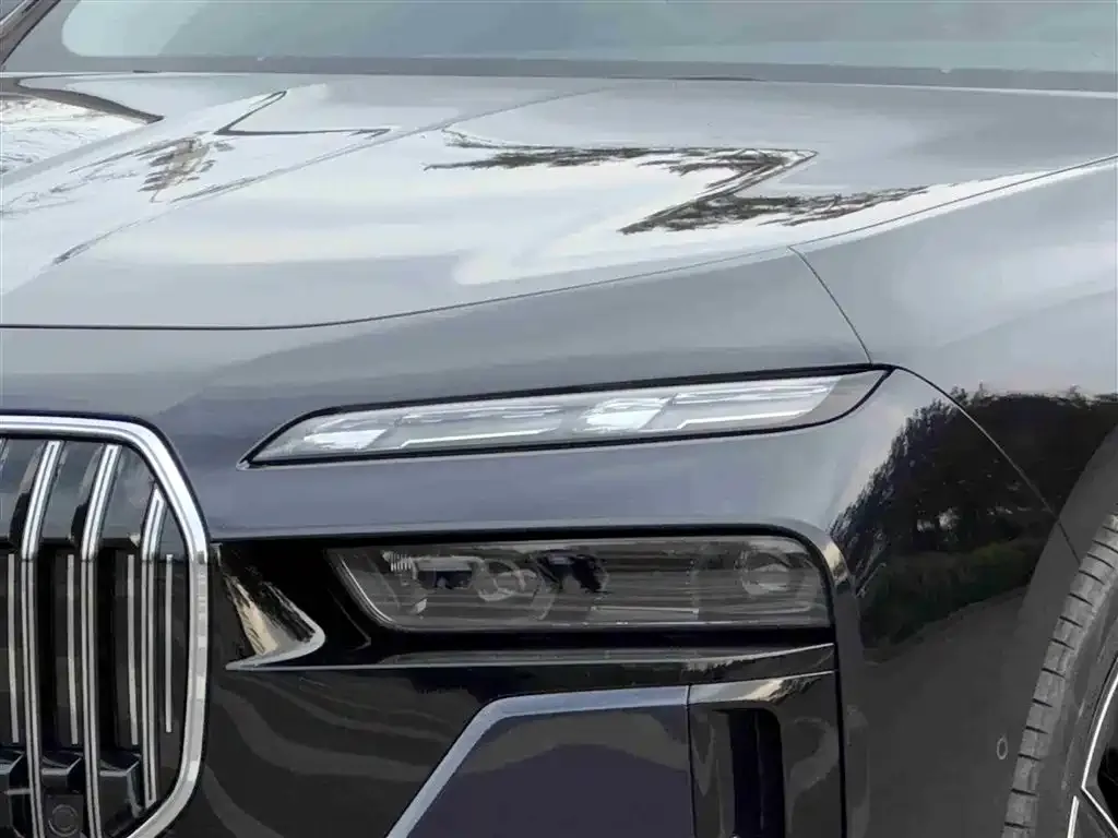 BMW 7 Series — фото 2