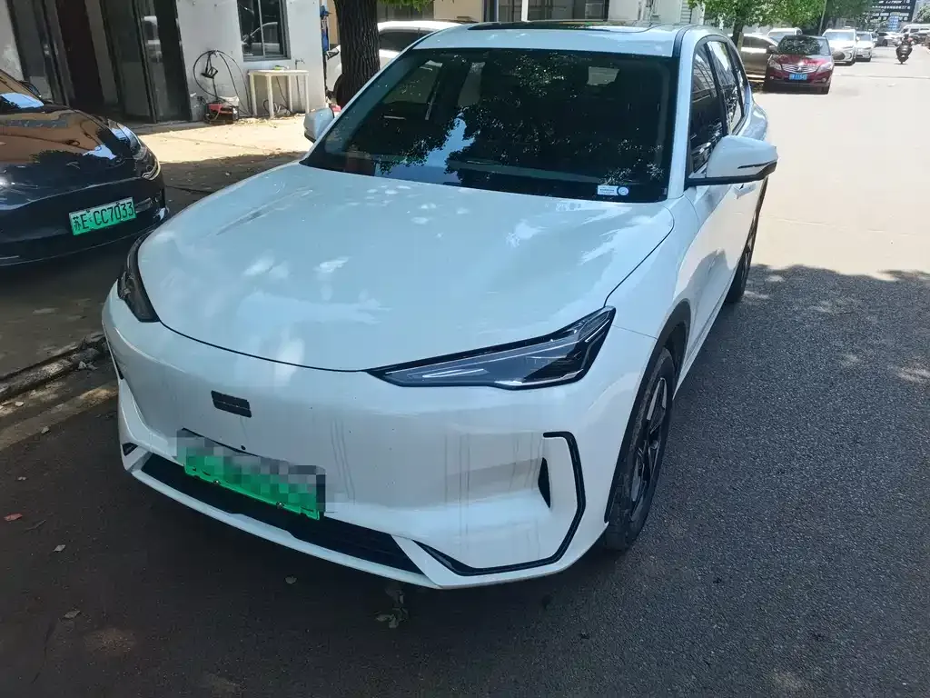 Geely Galaxy E5