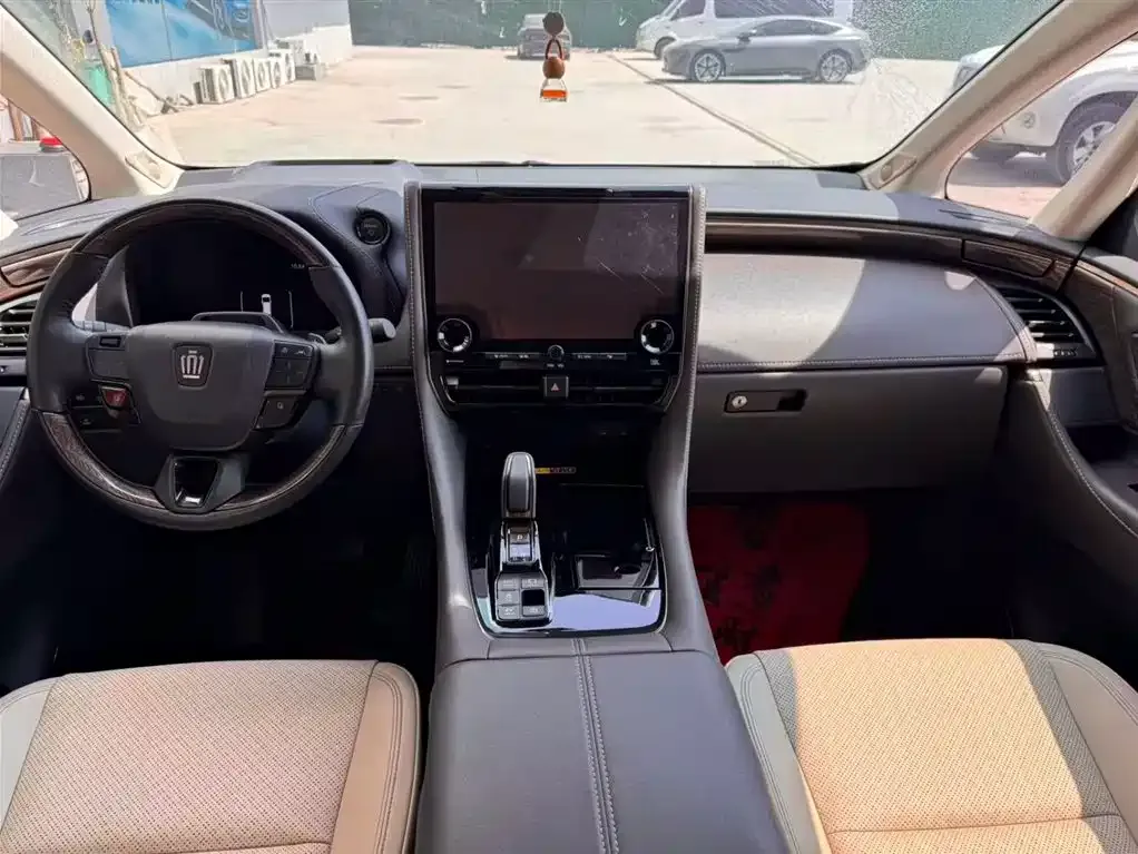 Toyota Vellfire — фото 3