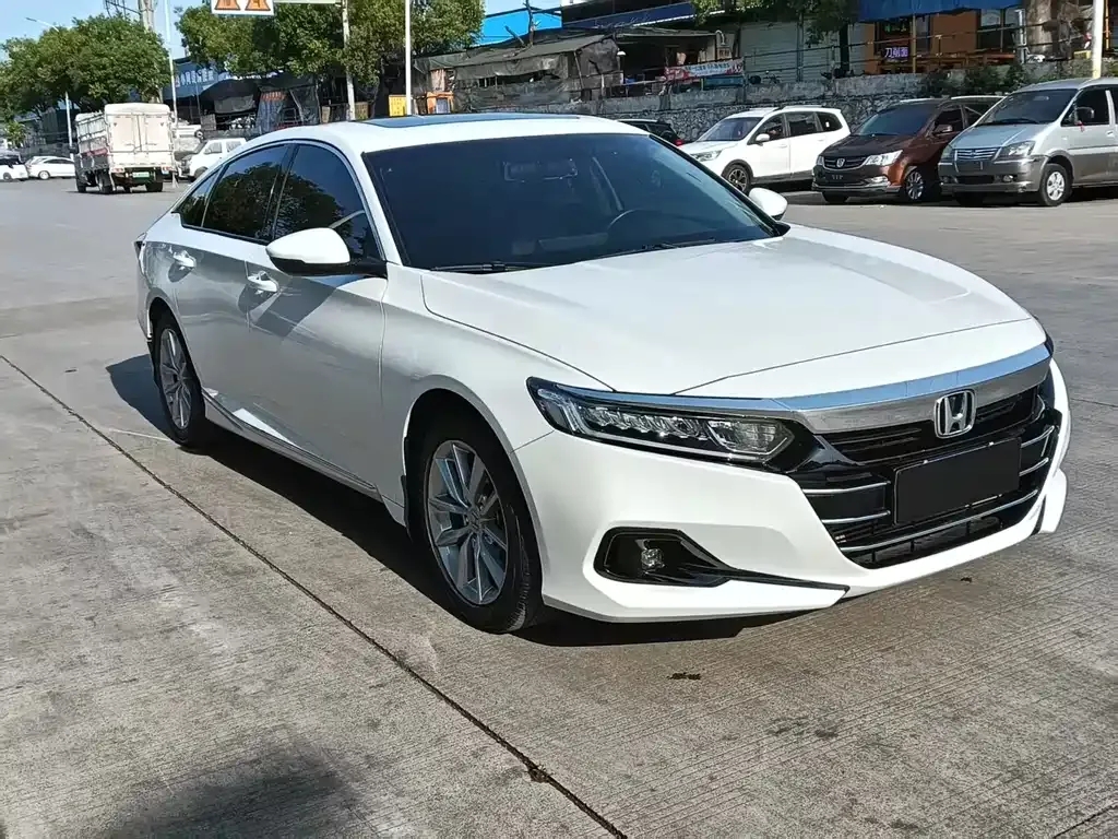 Honda Accord — фото 8