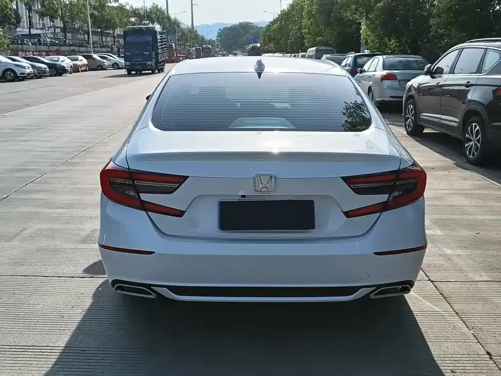Honda Accord — фото 6