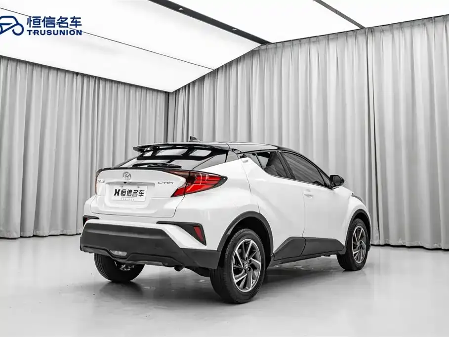 Toyota C-HR — фото 7