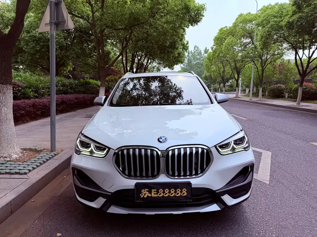 BMW X1 — фото 5