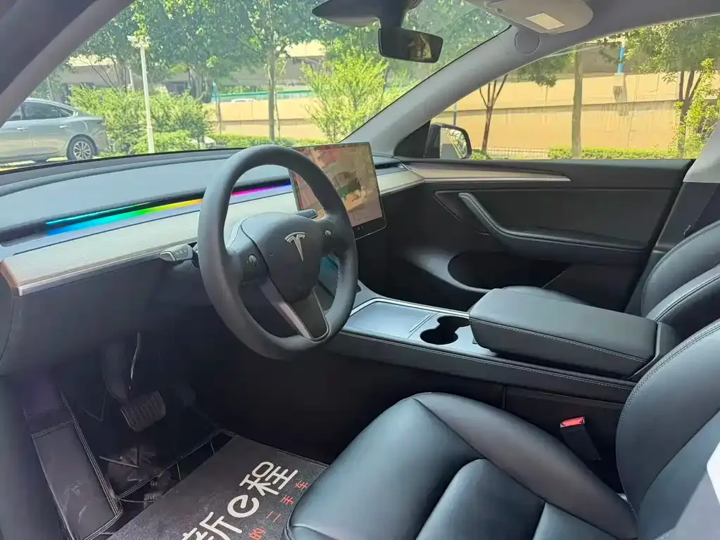 Tesla Model Y — фото 3