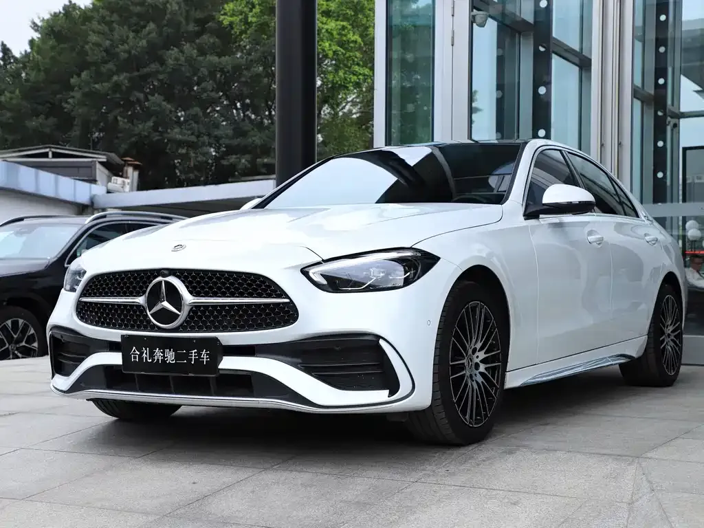 Mercedes-Benz C-Class — фото 1