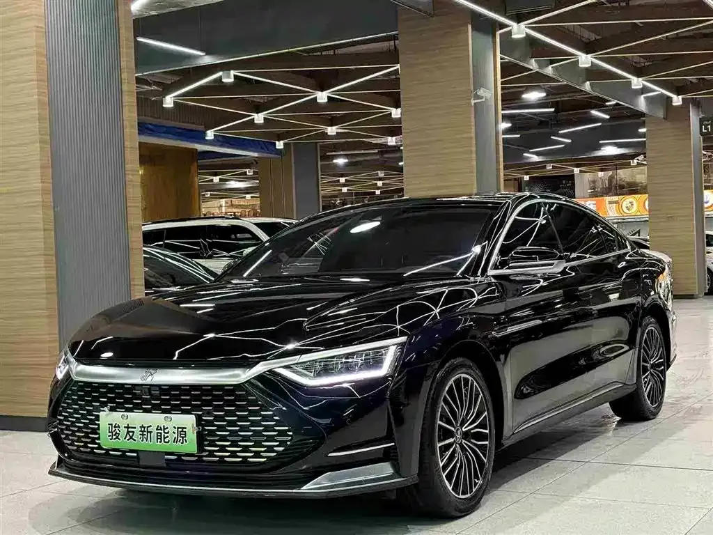 BYD Han — фото 1
