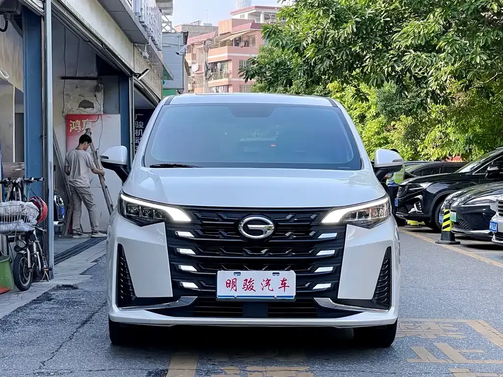 GAC Motor Trumpchi M6 — фото 8