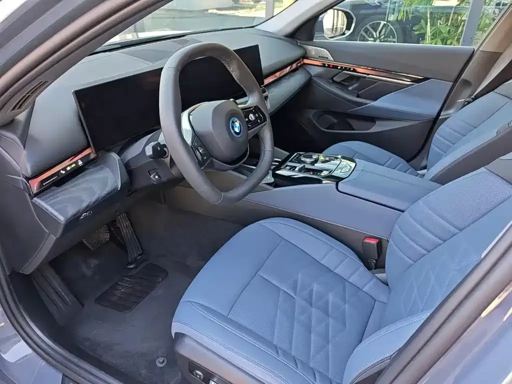 BMW i5 2024 из CN, фото 5