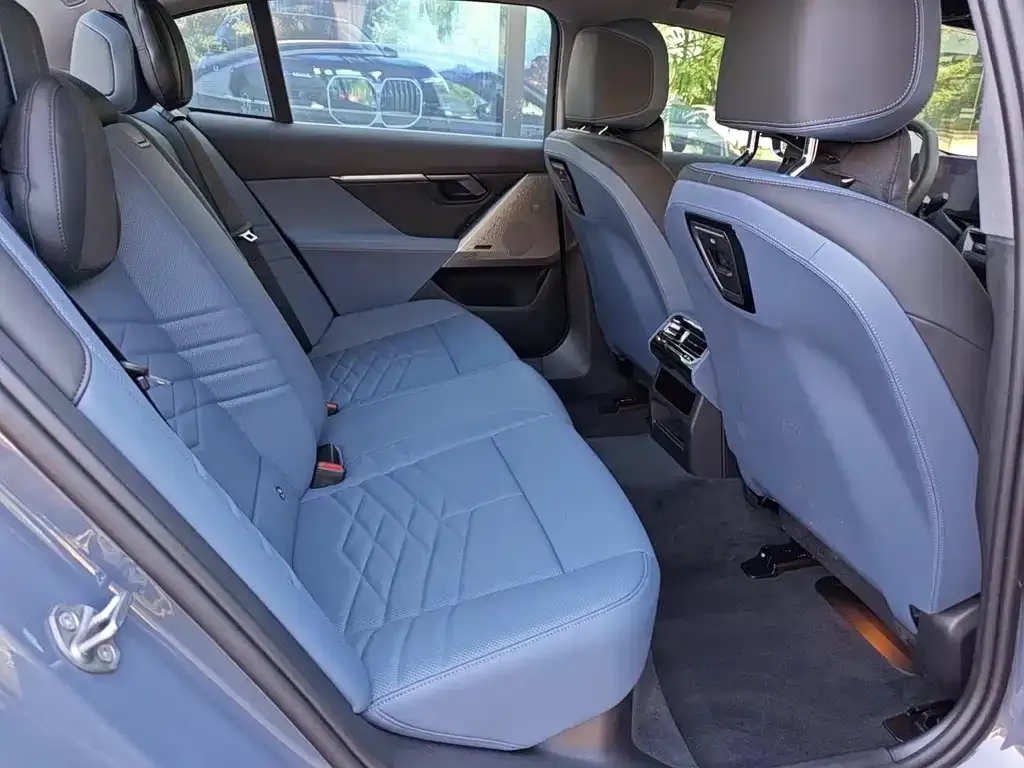 BMW i5 2024 из CN, фото 4