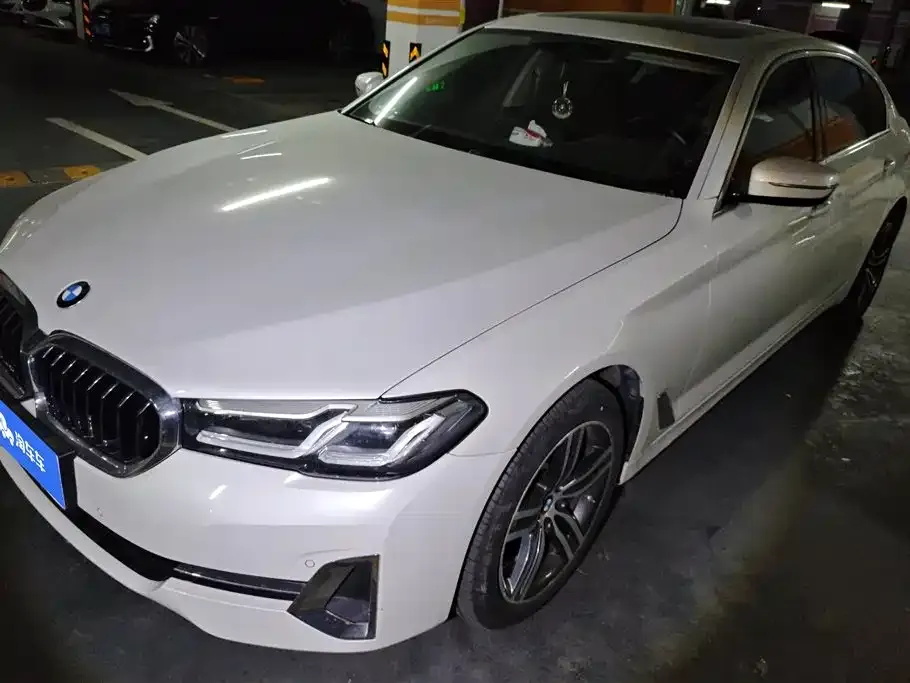 BMW 5 Series — фото 1