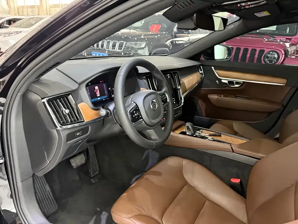 Volvo S90 — фото 4