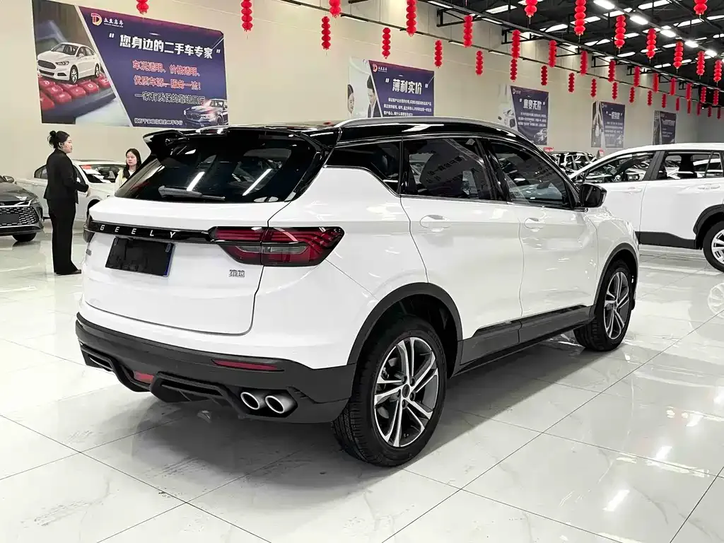 Geely Binyue — фото 10