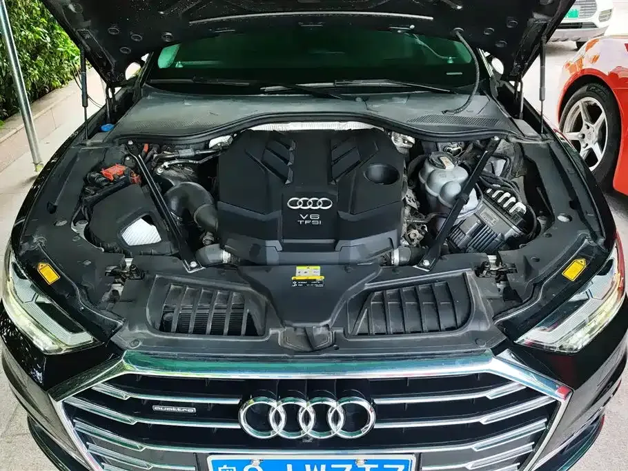 Audi A8 — фото 10