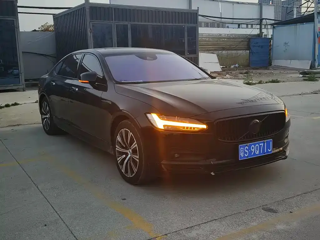 Volvo S90 — фото 10