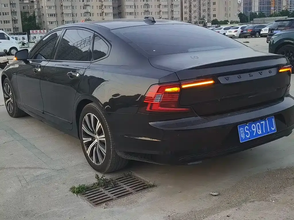 Volvo S90 — фото 7