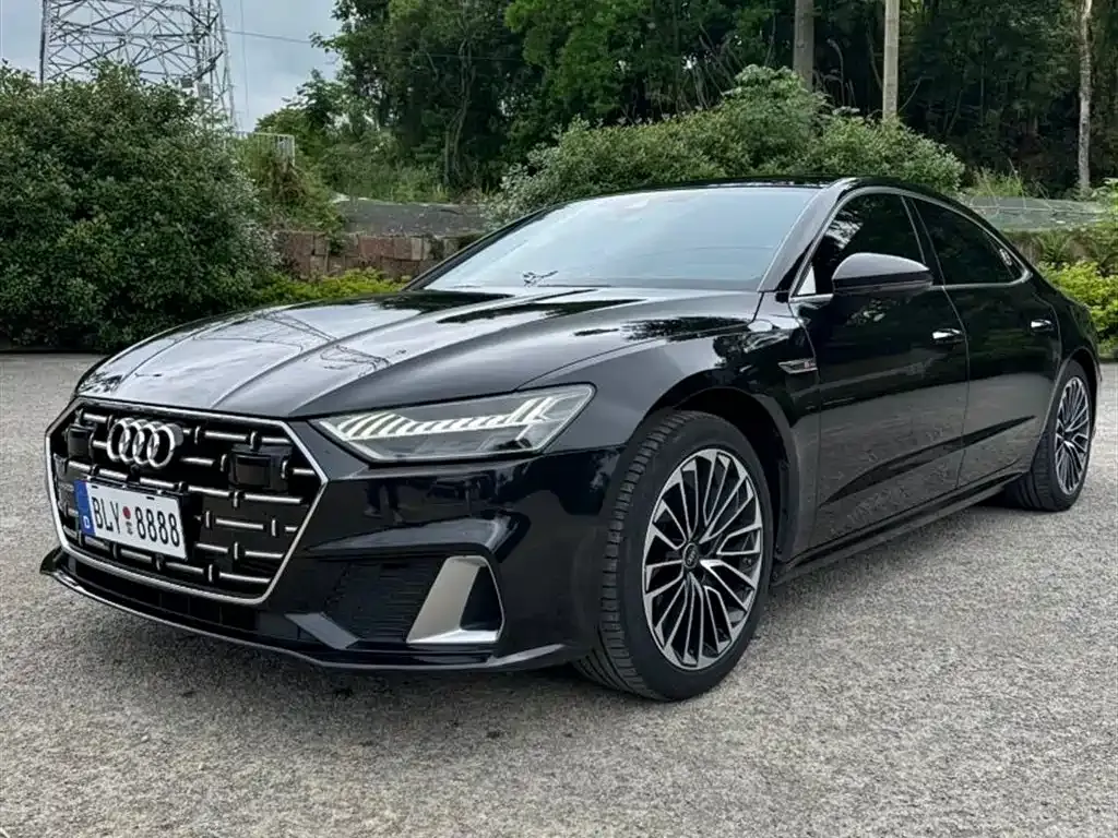 Audi A7L — фото 1