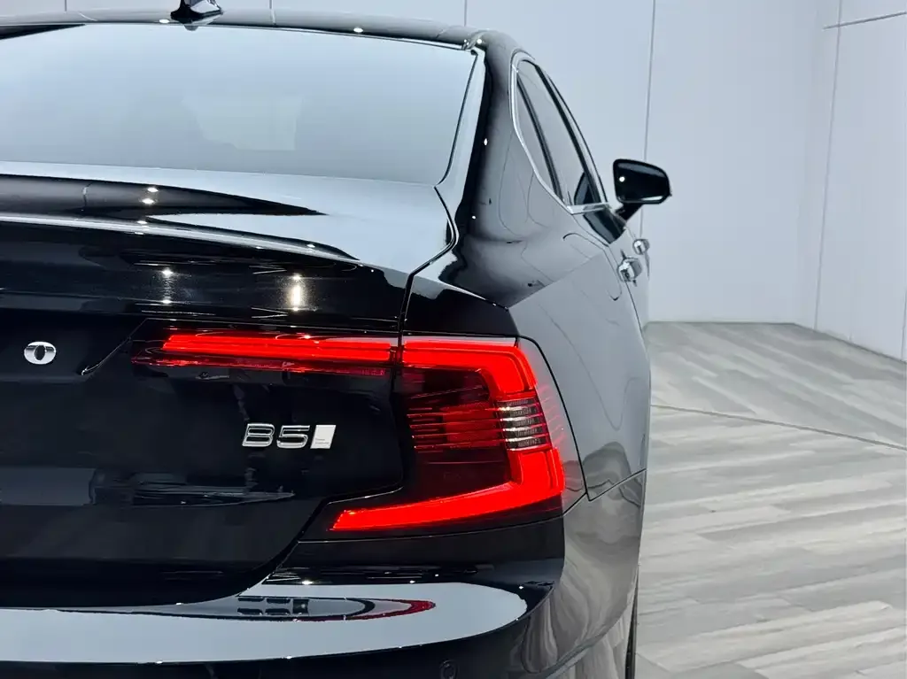 Volvo S90 — фото 4
