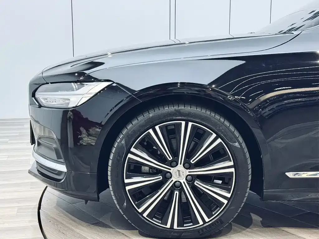 Volvo S90 — фото 3