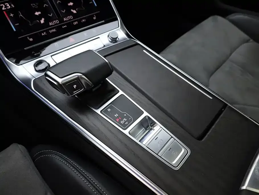 Audi A6L — фото 3