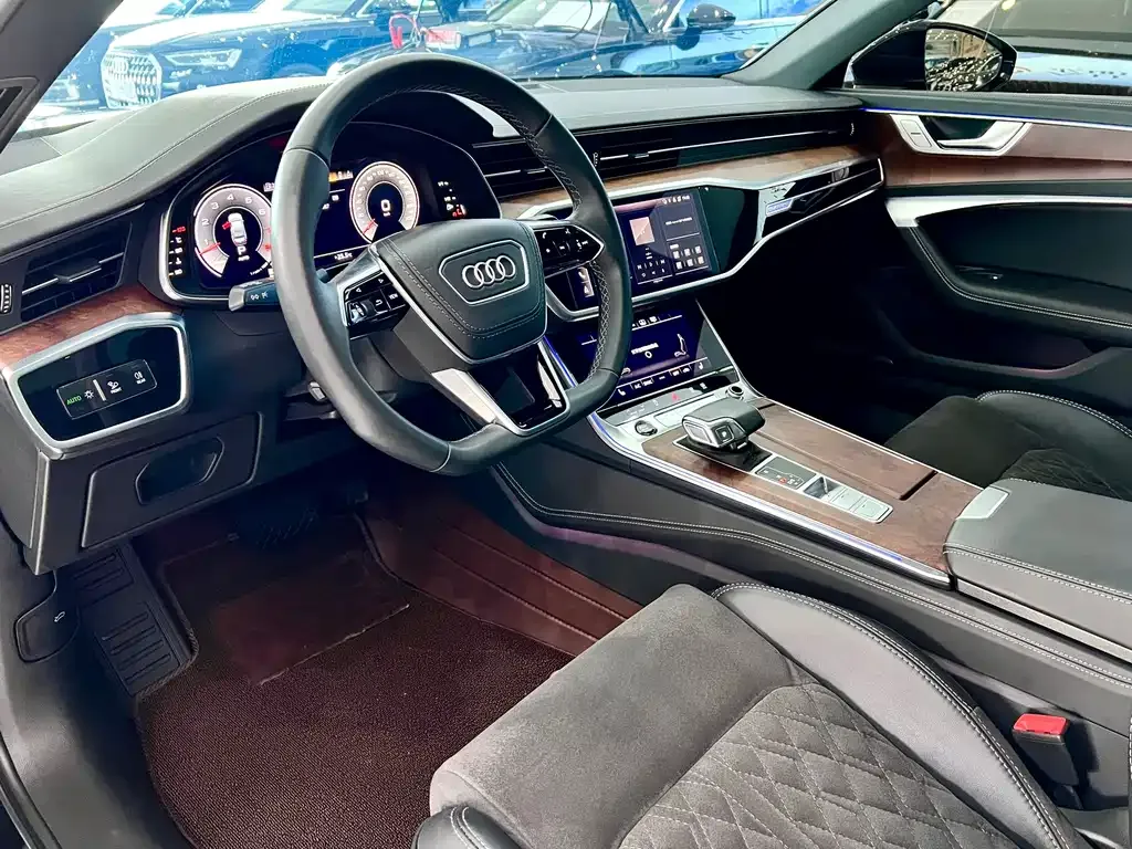 Audi A6L — фото 10