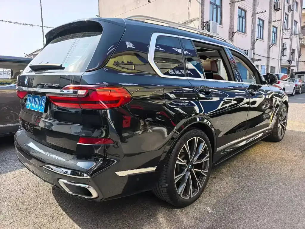 BMW X7 — фото 9