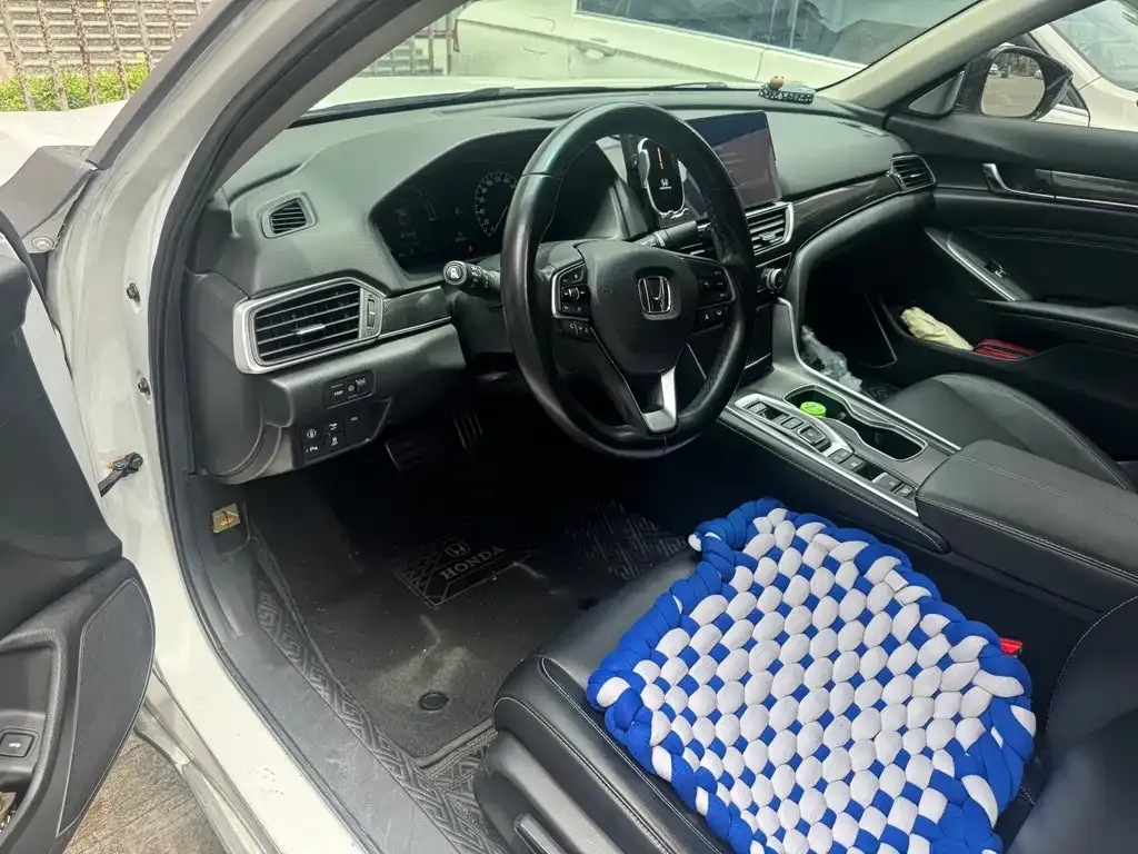 Honda Accord — фото 3