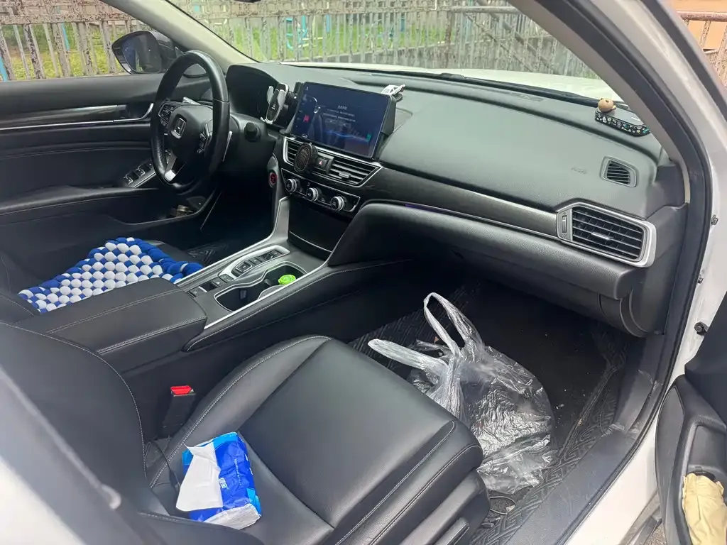 Honda Accord — фото 5